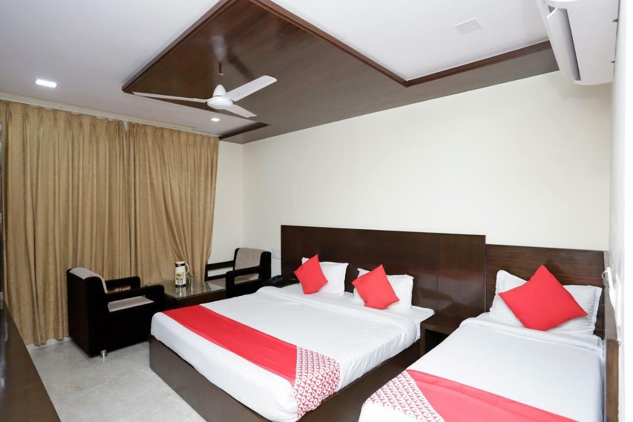 Oyo 39595 Hotel Ray Ban Kankhal ภายนอก รูปภาพ