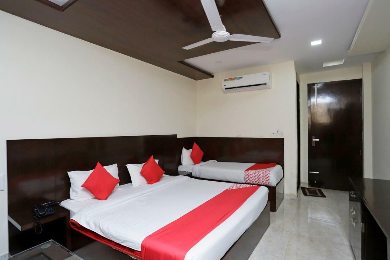 Oyo 39595 Hotel Ray Ban Kankhal ภายนอก รูปภาพ